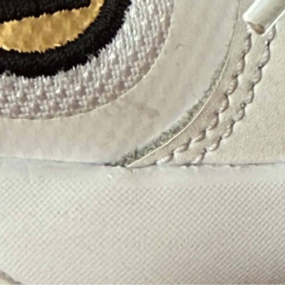 NIKE KIDS AIR ZOOM CROSSOVER 2 BASKETBALL SHOES White Black Gold 4.5 Y